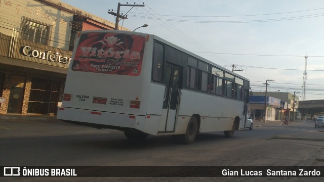 Ônibus Particulares 7092 na cidade de Ji-Paraná, Rondônia, Brasil, por Gian Lucas  Santana Zardo. ID da foto: 6513861.