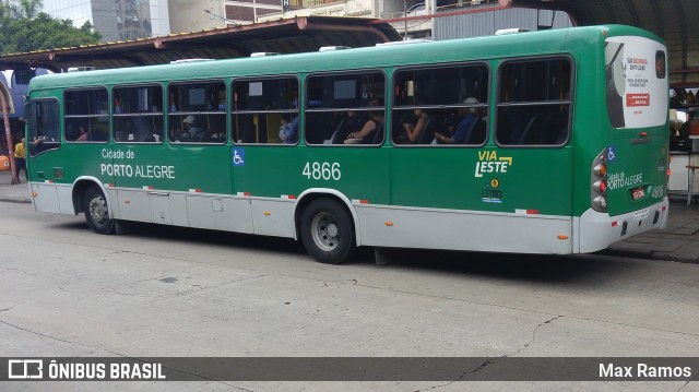 Auto Viação Presidente Vargas 4866 na cidade de Porto Alegre, Rio Grande do Sul, Brasil, por Max Ramos. ID da foto: 6515522.