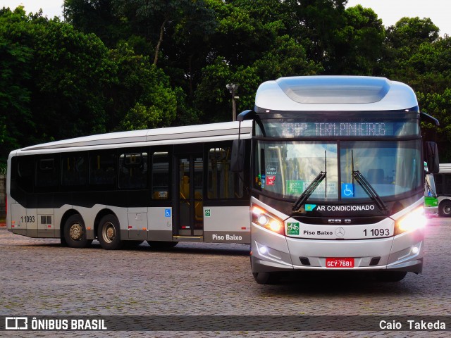 Viação Santa Brígida 1 1093 na cidade de Brasil, por Caio  Takeda. Número da foto: #6516523.
