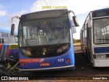 Ônibus Particulares 129 na cidade de Ceilândia, Distrito Federal, Brasil, por Gabriel Silva. Número da foto: #:id.