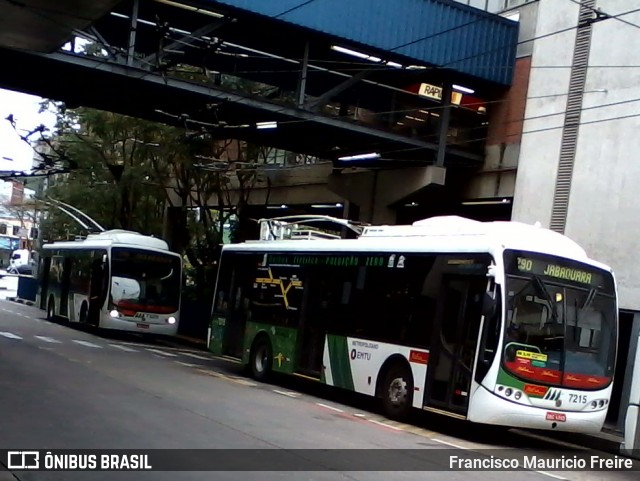 Metra - Sistema Metropolitano de Transporte 7215 na cidade de Diadema, São Paulo, Brasil, por Francisco Mauricio Freire. ID da foto: 6525631.