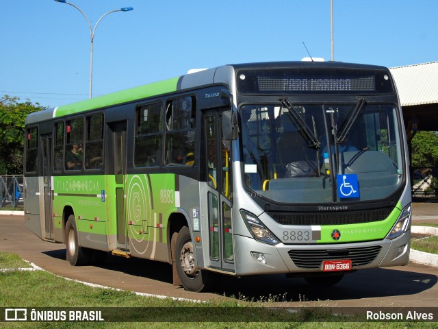 Viação Garcia 8883 na cidade de Maringá, Paraná, Brasil, por Robson Alves. ID da foto: 6529459.