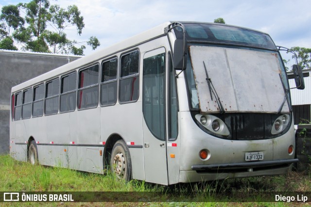 Ônibus Particulares 1332 na cidade de Barra Velha, Santa Catarina, Brasil, por Diego Lip. ID da foto: 6529369.