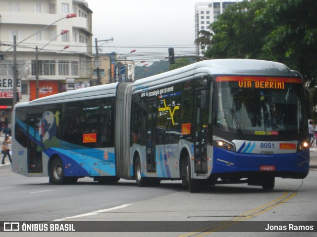 Metra - Sistema Metropolitano de Transporte 8051 na cidade de Diadema, São Paulo, Brasil, por Jonas Ramos. Número da foto: #6539352.