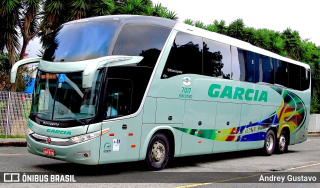 Viação Garcia 7017 na cidade de Brasil, por Andrey Gustavo. Número da foto: #6538443.
