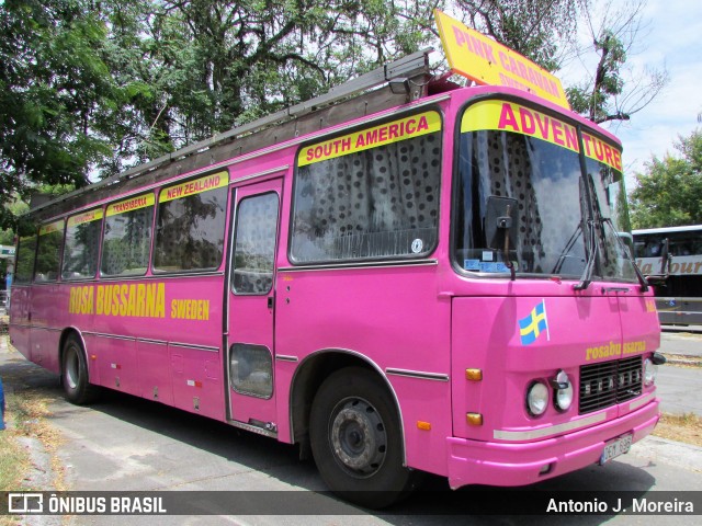 Pink Caravan Sweden 696 na cidade de Rio de Janeiro, Rio de Janeiro, Brasil, por Antonio J. Moreira. Número da foto: #6480848.