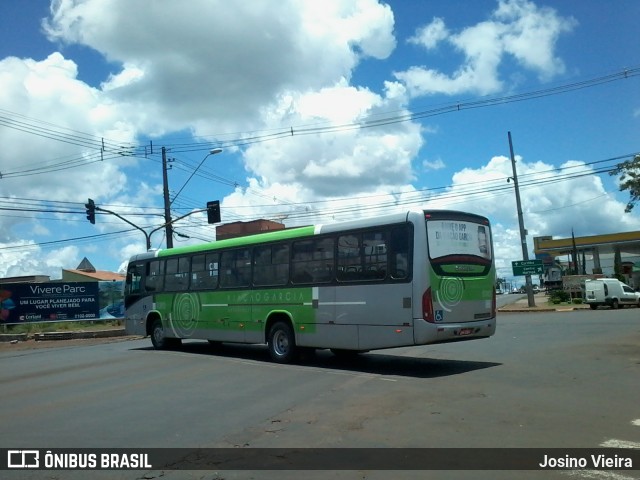 Viação Garcia 8383 na cidade de Apucarana, Paraná, Brasil, por Josino Vieira. ID da foto: 6483404.