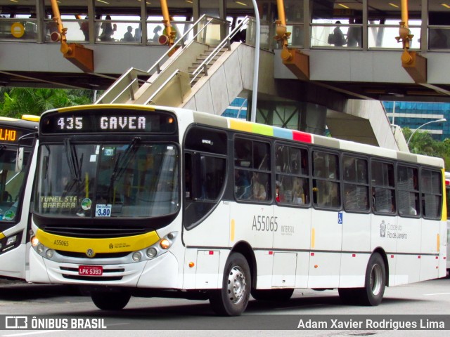 Transporte Estrela Azul A55065 na cidade de Rio de Janeiro, Rio de Janeiro, Brasil, por Adam Xavier Rodrigues Lima. Número da foto: #6483113.
