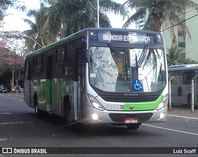 Viação Garcia 8893 na cidade de Maringá, Paraná, Brasil, por Luiz Scaff. Número da foto: #6483230.