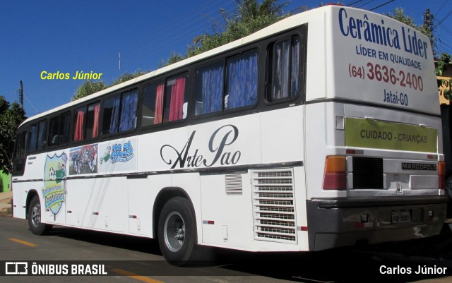 Ônibus Particulares HQR9007 na cidade de Trindade, Goiás, Brasil, por Carlos Júnior. Número da foto: #6482901.