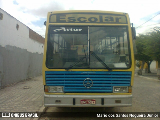 Escolares 5922 na cidade de Tucano, Bahia, Brasil, por Mario dos Santos Nogueira Junior. ID da foto: 6488901.