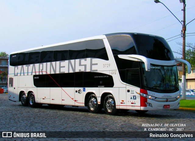 Auto Viação Catarinense 3729 na cidade de Balneário Camboriú, Santa Catarina, Brasil, por Reinaldo Gonçalves. ID da foto: 6487779.