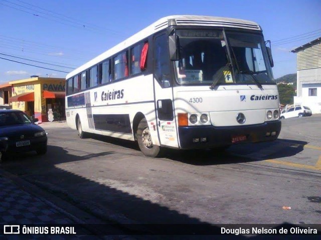 Viação Cidade de Caieiras 4300 na cidade de Brasil, por Douglas Nelson de Oliveira. ID da foto: 6491190.