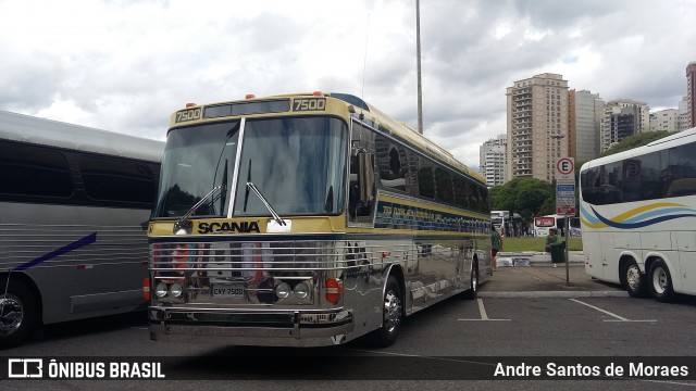 Ônibus Particulares 7500 na cidade de São Paulo, São Paulo, Brasil, por Andre Santos de Moraes. Número da foto: #6493650.