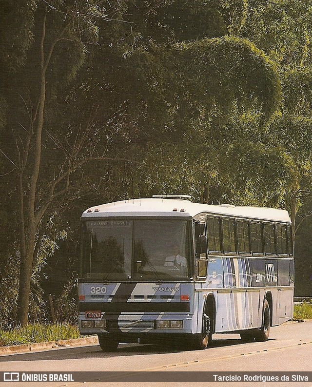 UTIL - União Transporte Interestadual de Luxo 320 na cidade de Brasil, por Tarcisio Rodrigues da Silva. Número da foto: #6565718.