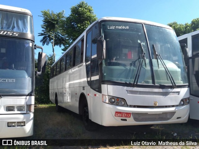 Ônibus Particulares 5717 na cidade de Belo Horizonte, Minas Gerais, Brasil, por Luiz Otavio Matheus da Silva. Número da foto: #6565855.