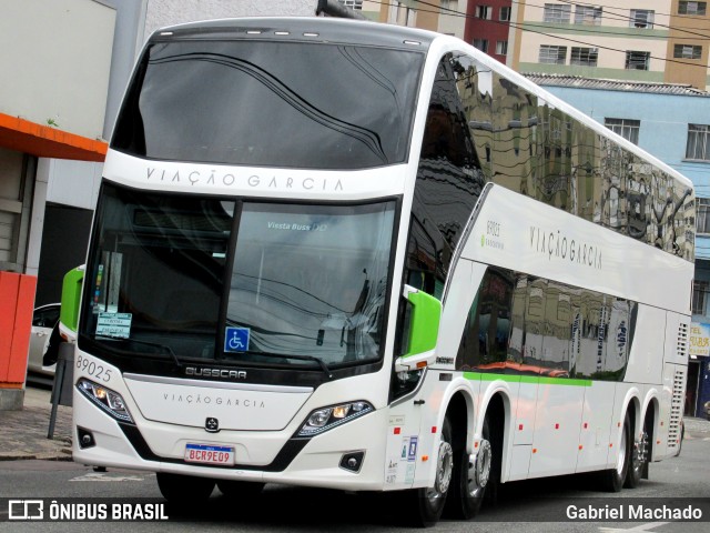 Viação Garcia 89025 na cidade de Curitiba, Paraná, Brasil, por Gabriel Machado. Número da foto: #6564734.