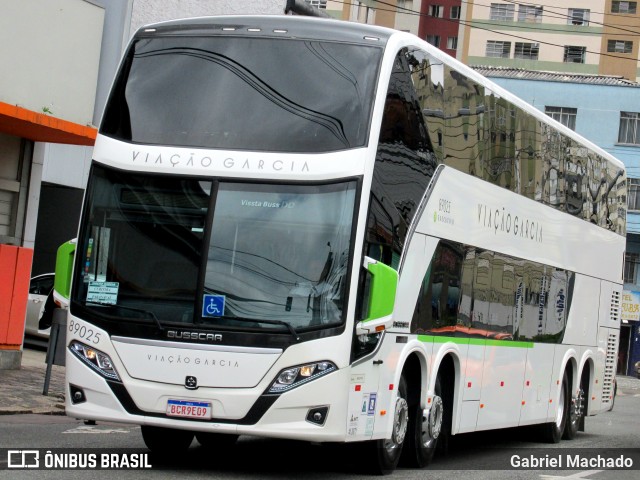 Viação Garcia 89025 na cidade de Curitiba, Paraná, Brasil, por Gabriel Machado. ID da foto: 6564734.