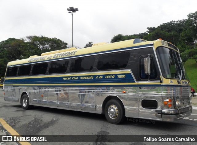 Ônibus Particulares 7500 na cidade de São Paulo, São Paulo, Brasil, por Felipe Soares Carvalho. Número da foto: #6569816.