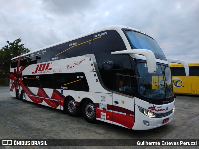 JBL Turismo 7100 na cidade de Penha, Santa Catarina, Brasil, por Guilherme Esteves Peruzzi. Número da foto: #6568988.