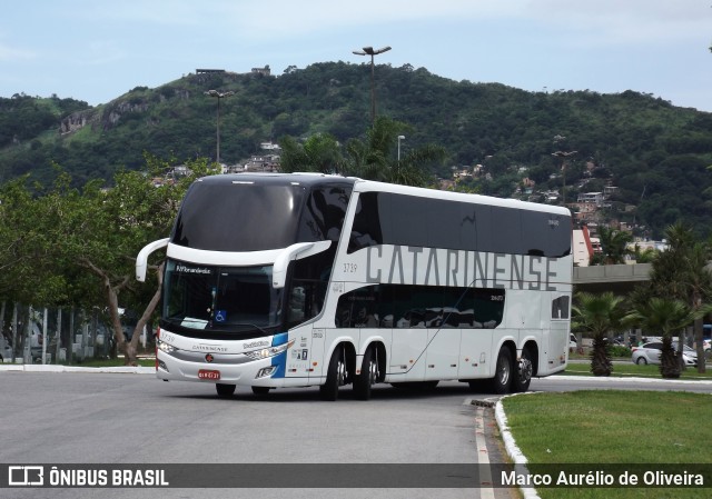 Auto Viação Catarinense 3739 na cidade de Florianópolis, Santa Catarina, Brasil, por Marco Aurélio de Oliveira. Número da foto: #6570088.