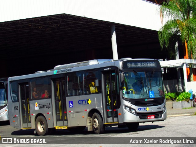 City Transporte Urbano Intermodal - Guarujá 456 na cidade de Guarujá, São Paulo, Brasil, por Adam Xavier Rodrigues Lima. Número da foto: #6578047.