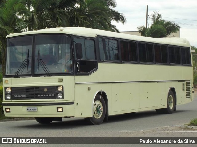 Ônibus Particulares 3690 na cidade de Indaial, Santa Catarina, Brasil, por Paulo Alexandre da Silva. ID da foto: 6581741.