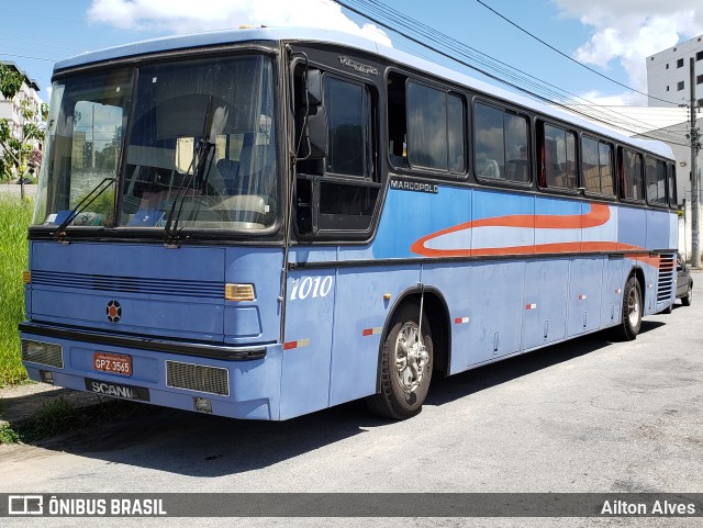 Ônibus Particulares 1010 na cidade de Divinópolis, Minas Gerais, Brasil, por Ailton Alves. ID da foto: 6584036.