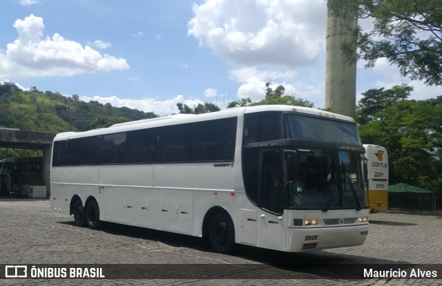 Ônibus Particulares 15975 na cidade de Belo Horizonte, Minas Gerais, Brasil, por Maurício Alves. ID da foto: 6543181.