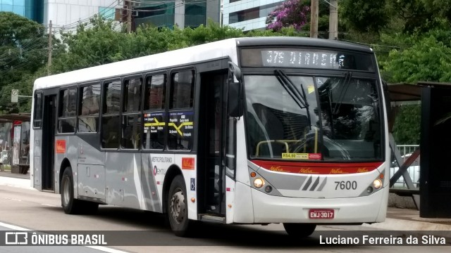 Metra - Sistema Metropolitano de Transporte 7600 na cidade de Brasil, por Luciano Ferreira da Silva. ID da foto: 6587338.