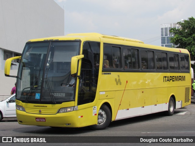 Viação Itapemirim 9707 na cidade de Rio de Janeiro, Rio de Janeiro, Brasil, por Douglas Couto Barbalho. ID da foto: 6586457.