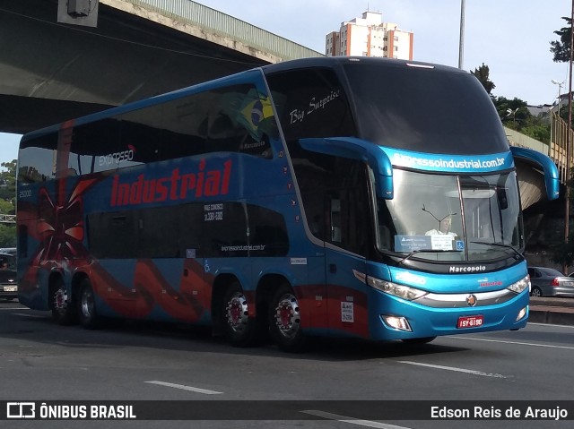 Expresso Industrial Turismo 25000 na cidade de Belo Horizonte, Minas Gerais, Brasil, por Edson Reis de Araujo. Número da foto: #6586175.