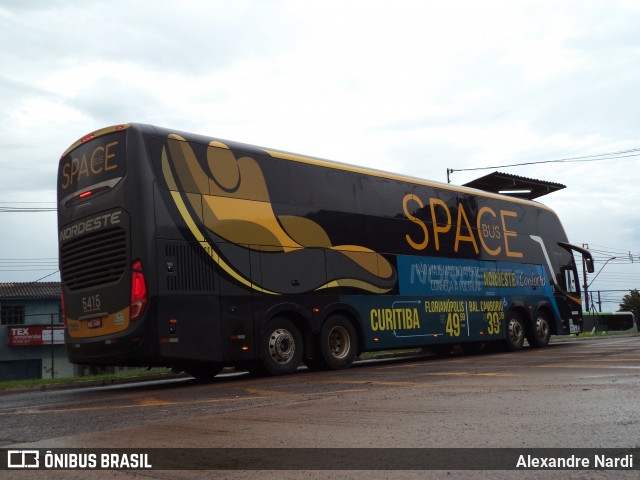 Expresso Nordeste 5415 na cidade de Cascavel, Paraná, Brasil, por Alexandre Rodrigo. Número da foto: #6589354.