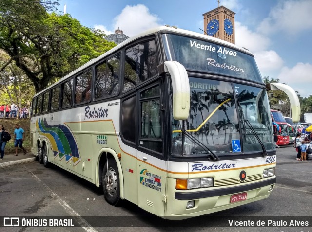 Rodritur 4000 na cidade de Aparecida, São Paulo, Brasil, por Vicente de Paulo Alves. Número da foto: #6589381.