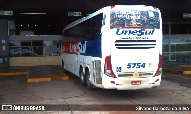 Unesul de Transportes 5754 na cidade de Foz do Iguaçu, Paraná, Brasil, por Silvano Barboza da Silva. ID da foto: 6592940.