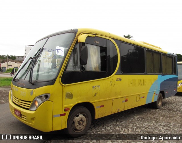 Ônibus Particulares 8087 na cidade de Conselheiro Lafaiete, Minas Gerais, Brasil, por Rodrigo  Aparecido. Número da foto: #6594744.
