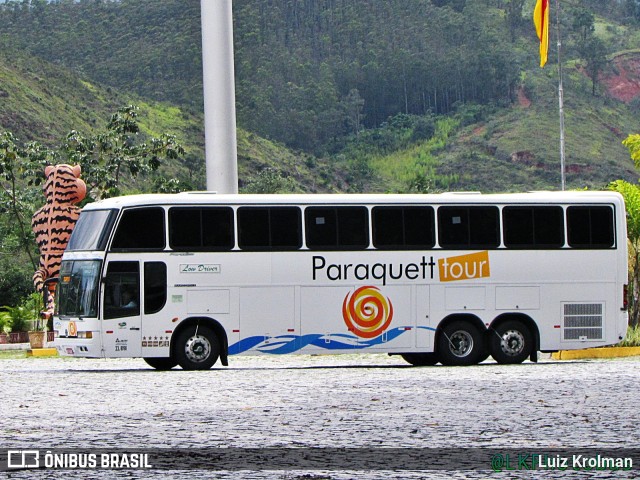 Paraquett Tour 8010 na cidade de Queluz, São Paulo, Brasil, por Luiz Krolman. ID da foto: 6598307.