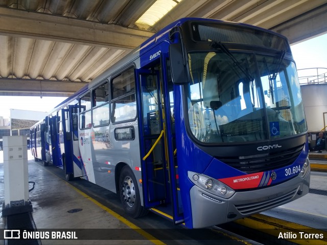 Empresa de Ônibus Vila Galvão 30.604 na cidade de Guarulhos, São Paulo, Brasil, por Atilio Torres. Número da foto: #6603145.