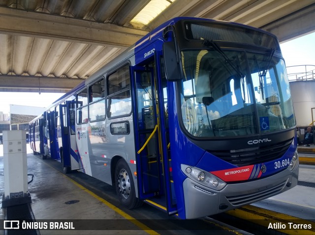 Empresa de Ônibus Vila Galvão 30.604 na cidade de Guarulhos, São Paulo, Brasil, por Atilio Torres. ID da foto: 6603145.