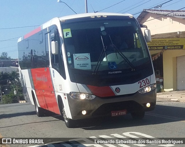 Branca de Neve Turismo 230 na cidade de Campinas, São Paulo, Brasil, por Leonardo Sebastiao dos Santos Rodrigues. Número da foto: #6602432.