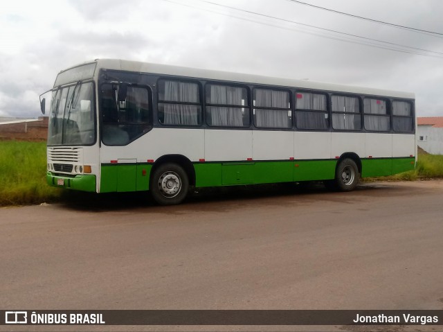 Ônibus Particulares 8425 na cidade de Guaíba, Rio Grande do Sul, Brasil, por Jonathan Vargas. Número da foto: #6604387.