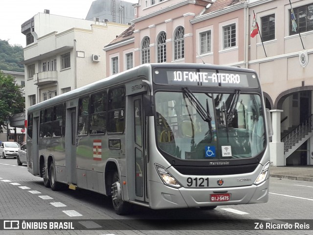 BluMob - Concessionária de Transporte Urbano de Blumenau 9121 na cidade de Blumenau, Santa Catarina, Brasil, por Zé Ricardo Reis. ID da foto: 6605413.