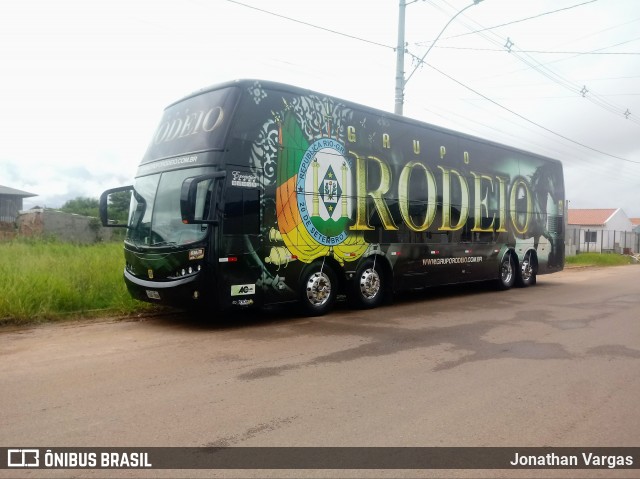 Grupo Rodeio 1808 na cidade de Guaíba, Rio Grande do Sul, Brasil, por Jonathan Vargas. Número da foto: #6604391.