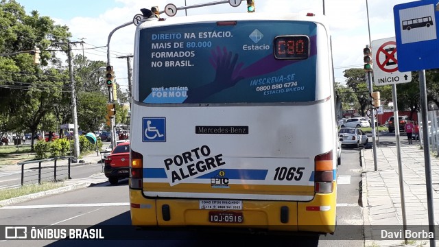 Trevo Transportes Coletivos 1065 na cidade de Porto Alegre, Rio Grande do Sul, Brasil, por Davi Borba. ID da foto: 6604184.