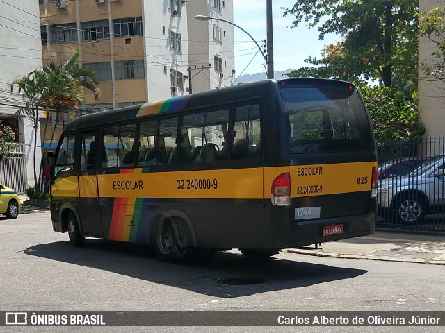 Escolares 025 na cidade de Rio de Janeiro, Rio de Janeiro, Brasil, por Carlos Alberto de Oliveira Júnior. ID da foto: 6605809.