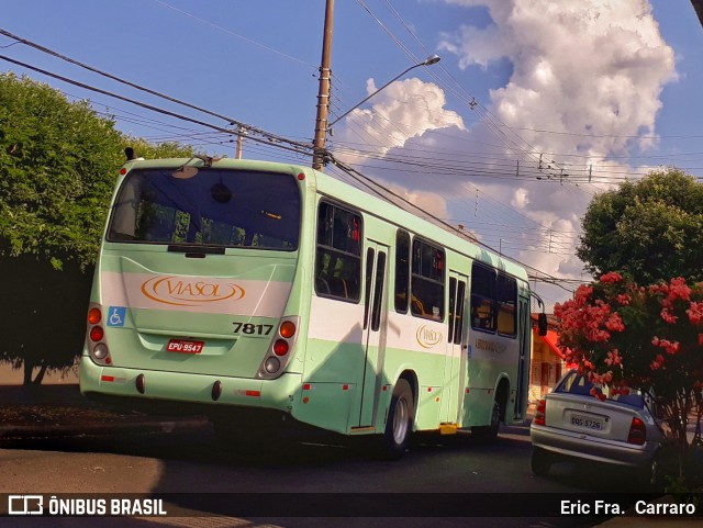 ViaSol Transportes Rodoviários 7817 na cidade de Catanduva, São Paulo, Brasil, por Eric Fra.  Carraro. ID da foto: 6606815.