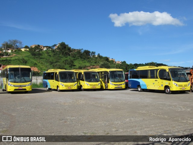 Ônibus Particulares 8087 na cidade de Conselheiro Lafaiete, Minas Gerais, Brasil, por Rodrigo  Aparecido. Número da foto: #6609370.