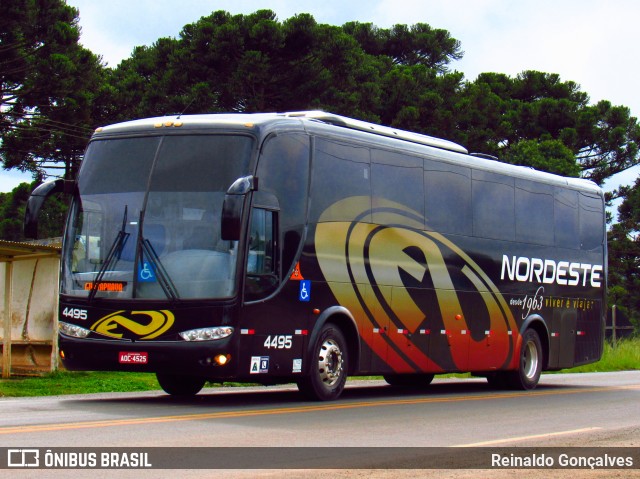 Expresso Nordeste 4495 na cidade de Pinhão, Paraná, Brasil, por Reinaldo Gonçalves. Número da foto: #6609751.