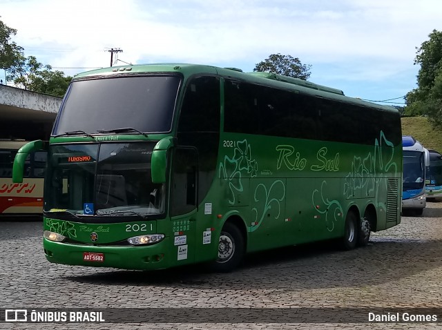 Rio Sul 2021 na cidade de Ouro Preto, Minas Gerais, Brasil, por Daniel Gomes. Número da foto: #6550841.