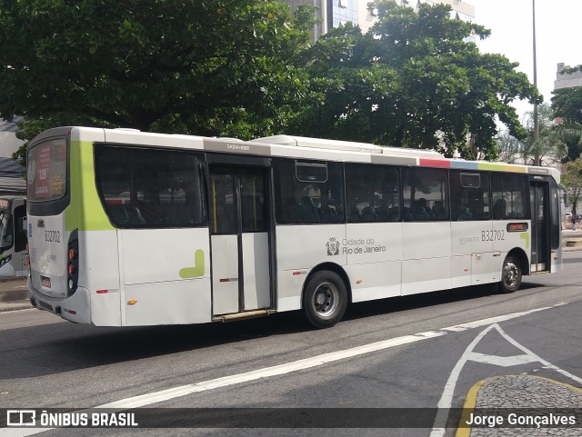 Viação Pavunense B32702 na cidade de Rio de Janeiro, Rio de Janeiro, Brasil, por Jorge Gonçalves. Número da foto: #6640270.